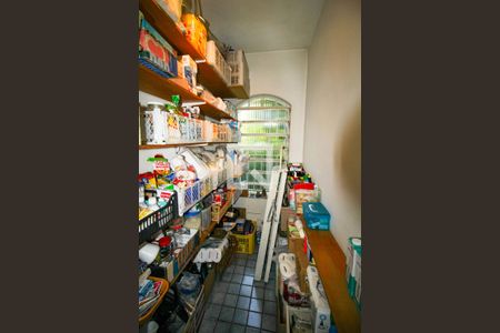 Casa à venda com 600m², 5 quartos e 5 vagasDespensa