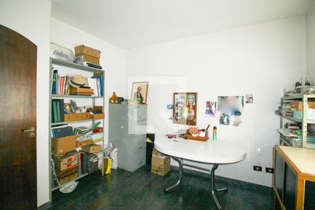 Casa à venda com 600m², 5 quartos e 5 vagasEscritório