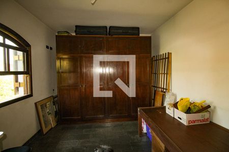 Casa à venda com 600m², 5 quartos e 5 vagasQuarto 3 - Suíte