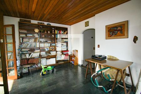 Casa à venda com 600m², 5 quartos e 5 vagasSala 2