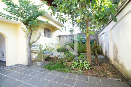 Casa à venda com 600m², 5 quartos e 5 vagasEntrada