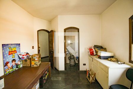 Casa à venda com 600m², 5 quartos e 5 vagasQuarto 4 - Suíte