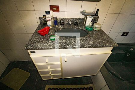 Casa à venda com 600m², 5 quartos e 5 vagasbanheiro da suite 2 