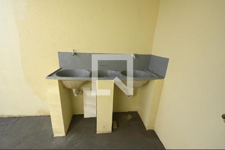 Área de Serviço de casa para alugar com 3 quartos, 60m² em Jardim Maria Inês, Aparecida de Goiânia