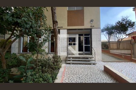 Apartamento para alugar com 75m², 3 quartos e 1 vaga Apartamento para alugar com 75m², 3 quartos e 1 vagaEntrada