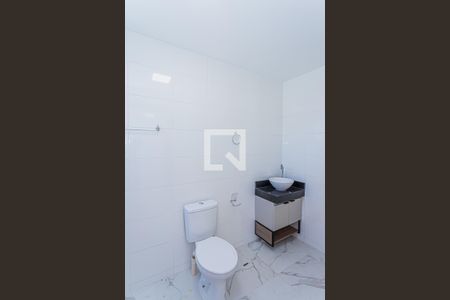 Banheiro de apartamento para alugar com 1 quarto, 45m² em Jardim Iris, São Paulo