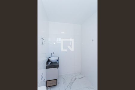 Banheiro de apartamento para alugar com 1 quarto, 45m² em Jardim Iris, São Paulo
