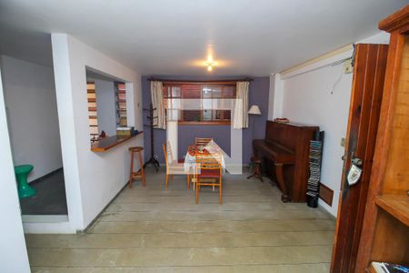 Casa de condomínio à venda com 314m², 5 quartos e 1 vaga Casa de condomínio à venda com 314m², 5 quartos e 1 vagaQuarto 5