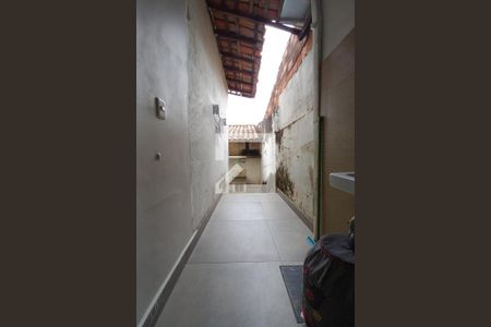 Casa à venda com 180m², 3 quartos e 3 vagasCorredor Direito