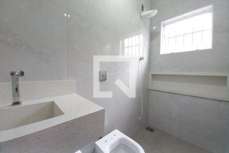 Casa à venda com 180m², 3 quartos e 3 vagasBanheiro da Suíte