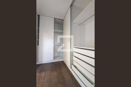 Casa de condomínio à venda com 390m², 3 quartos e 4 vagasCloset da suíte 1