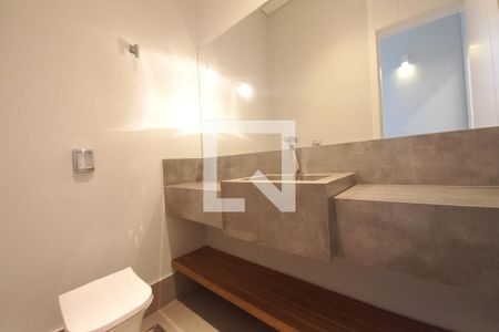 Casa de condomínio à venda com 390m², 3 quartos e 4 vagasLavabo 