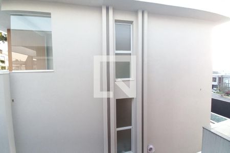Casa de condomínio à venda com 390m², 3 quartos e 4 vagasVista do Quarto 2