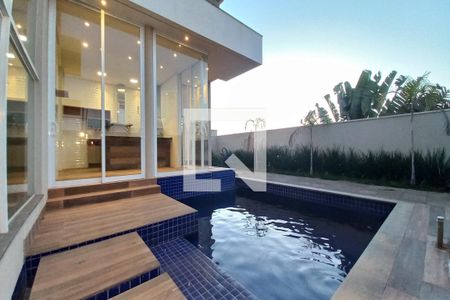 Casa de condomínio à venda com 390m², 3 quartos e 4 vagasÁrea comum - Piscina
