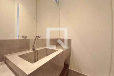 Casa de condomínio à venda com 390m², 3 quartos e 4 vagasLavabo 