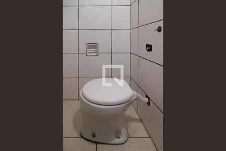 Banheiro de kitnet/studio para alugar com 1 quarto, 27m² em Bela Vista, São Paulo