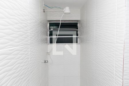 Banheiro de casa para alugar com 1 quarto, 30m² em Canhema, Diadema