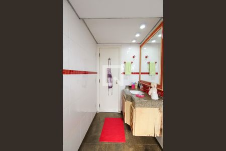 Apartamento para alugar com 242m², 5 quartos e 4 vagasBanheiro da Suíte 2