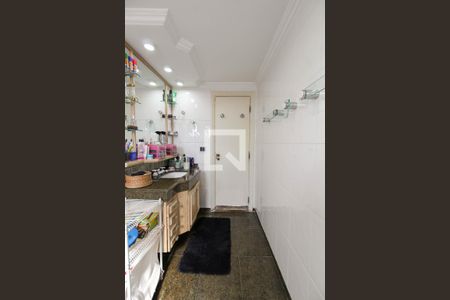 Apartamento para alugar com 242m², 5 quartos e 4 vagasBanheiro da Suíte 1