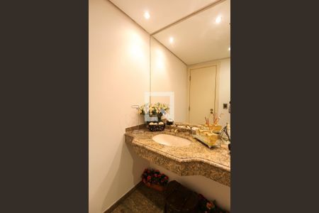 Apartamento para alugar com 242m², 5 quartos e 4 vagasLavabo