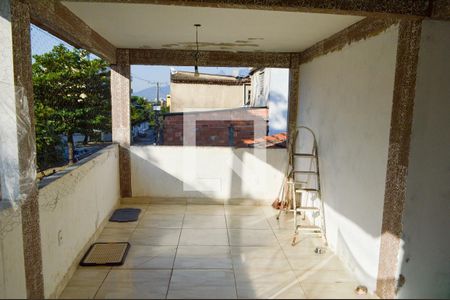 Casa à venda com 70m², 2 quartos e sem vaga Casa à venda com 70m², 2 quartos e sem vagaVaranda