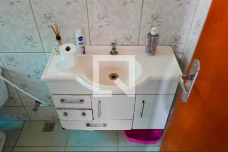 Casa à venda com 70m², 2 quartos e sem vaga Casa à venda com 70m², 2 quartos e sem vagaBanheiro