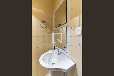 Casa à venda com 138m², 2 quartos e 2 vagas Casa à venda com 138m², 2 quartos e 2 vagasBanheiro