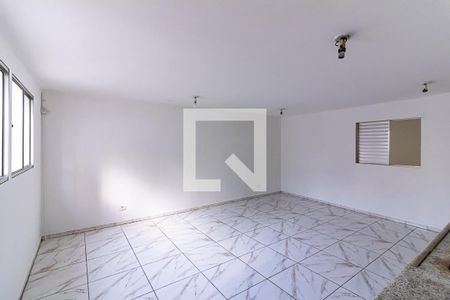 Casa à venda com 138m², 2 quartos e 2 vagas Casa à venda com 138m², 2 quartos e 2 vagasCozinha