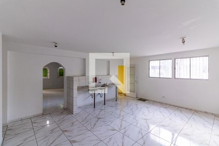 Casa à venda com 138m², 2 quartos e 2 vagas Casa à venda com 138m², 2 quartos e 2 vagasCozinha
