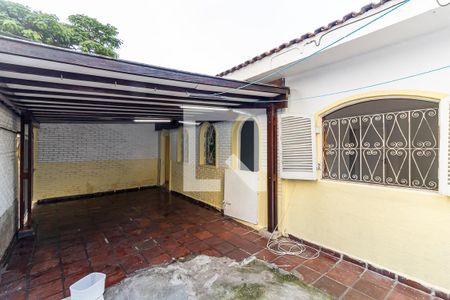 Casa à venda com 138m², 2 quartos e 2 vagas Casa à venda com 138m², 2 quartos e 2 vagasGaragem