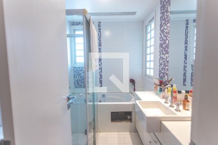 Casa à venda com 278m², 3 quartos e 4 vagas Casa à venda com 278m², 3 quartos e 4 vagasBanheiro suíte 2