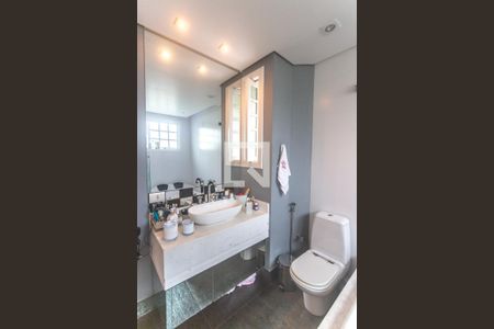 Casa à venda com 278m², 3 quartos e 4 vagas Casa à venda com 278m², 3 quartos e 4 vagasBanheiro suíte 3