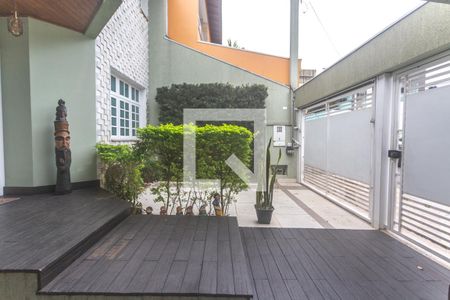 Casa à venda com 278m², 3 quartos e 4 vagas Casa à venda com 278m², 3 quartos e 4 vagasGaragem