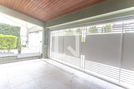 Casa à venda com 278m², 3 quartos e 4 vagas Casa à venda com 278m², 3 quartos e 4 vagasGaragem
