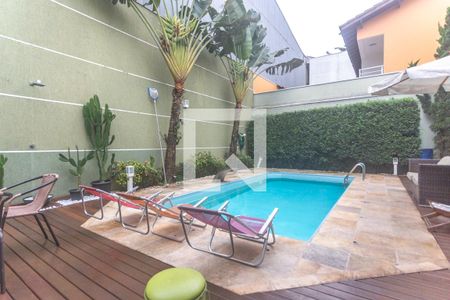 Casa à venda com 278m², 3 quartos e 4 vagas Casa à venda com 278m², 3 quartos e 4 vagasPiscina