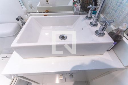 Casa à venda com 278m², 3 quartos e 4 vagas Casa à venda com 278m², 3 quartos e 4 vagasBanheiro suíte 1