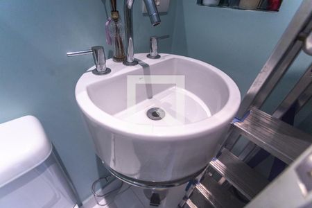 Casa à venda com 278m², 3 quartos e 4 vagas Casa à venda com 278m², 3 quartos e 4 vagasBanheiro de serviço