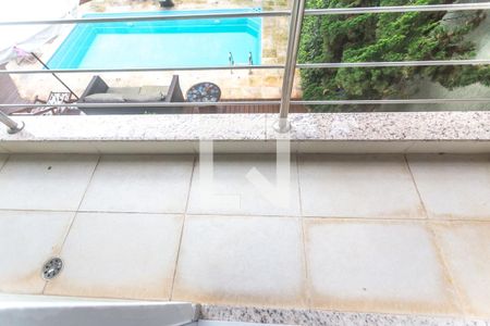 Casa à venda com 278m², 3 quartos e 4 vagas Casa à venda com 278m², 3 quartos e 4 vagasVaranda suíte 2