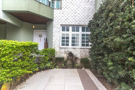 Casa à venda com 278m², 3 quartos e 4 vagas Casa à venda com 278m², 3 quartos e 4 vagasGaragem