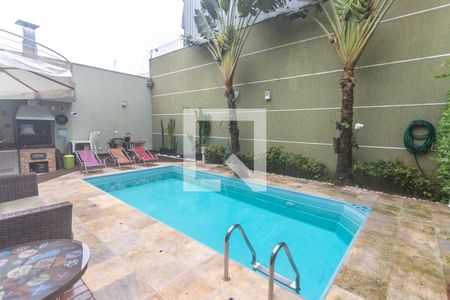 Casa à venda com 278m², 3 quartos e 4 vagas Casa à venda com 278m², 3 quartos e 4 vagasPiscina