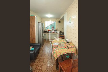 Casa à venda com 208m², 2 quartos e 2 vagasCozinha