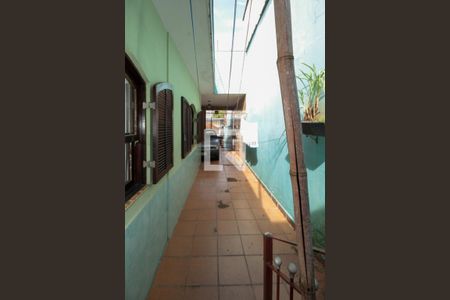 Casa à venda com 208m², 2 quartos e 2 vagasCorredor