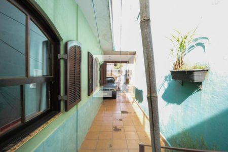 Casa à venda com 208m², 2 quartos e 2 vagasCorredor