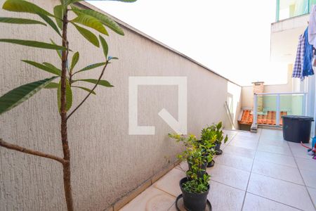 Casa à venda com 188m², 3 quartos e 5 vagas Casa à venda com 188m², 3 quartos e 5 vagasQuintal