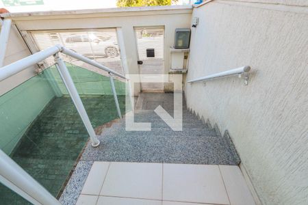 Casa à venda com 188m², 3 quartos e 5 vagas Casa à venda com 188m², 3 quartos e 5 vagasEntrada