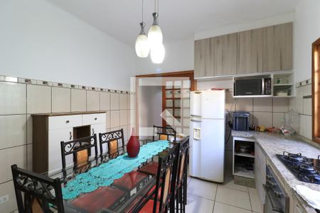 Casa à venda com 350m², 4 quartos e sem vaga Casa à venda com 350m², 4 quartos e sem vagaCozinha 1