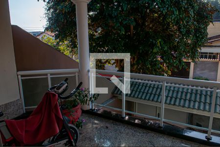 Casa para alugar com 400m², 4 quartos e 4 vagas Casa para alugar com 400m², 4 quartos e 4 vagasVaranda