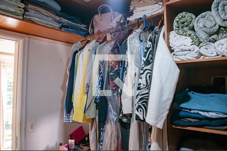 Casa para alugar com 400m², 4 quartos e 4 vagas Casa para alugar com 400m², 4 quartos e 4 vagasCloset