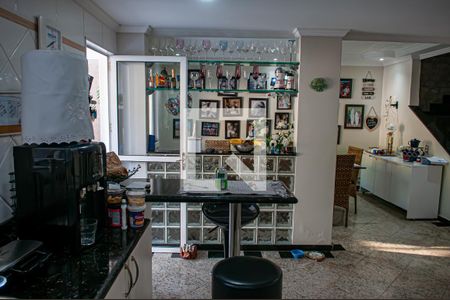 Casa para alugar com 400m², 4 quartos e 4 vagas Casa para alugar com 400m², 4 quartos e 4 vagasCozinha