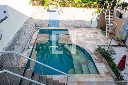 Casa para alugar com 400m², 4 quartos e 4 vagas Casa para alugar com 400m², 4 quartos e 4 vagasVaranda